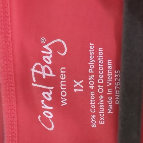 CORAL BAY FISH EMBELLISHED SHORT SLEEVE 1X CORAL COLOR TOP - Picture 4 of 4